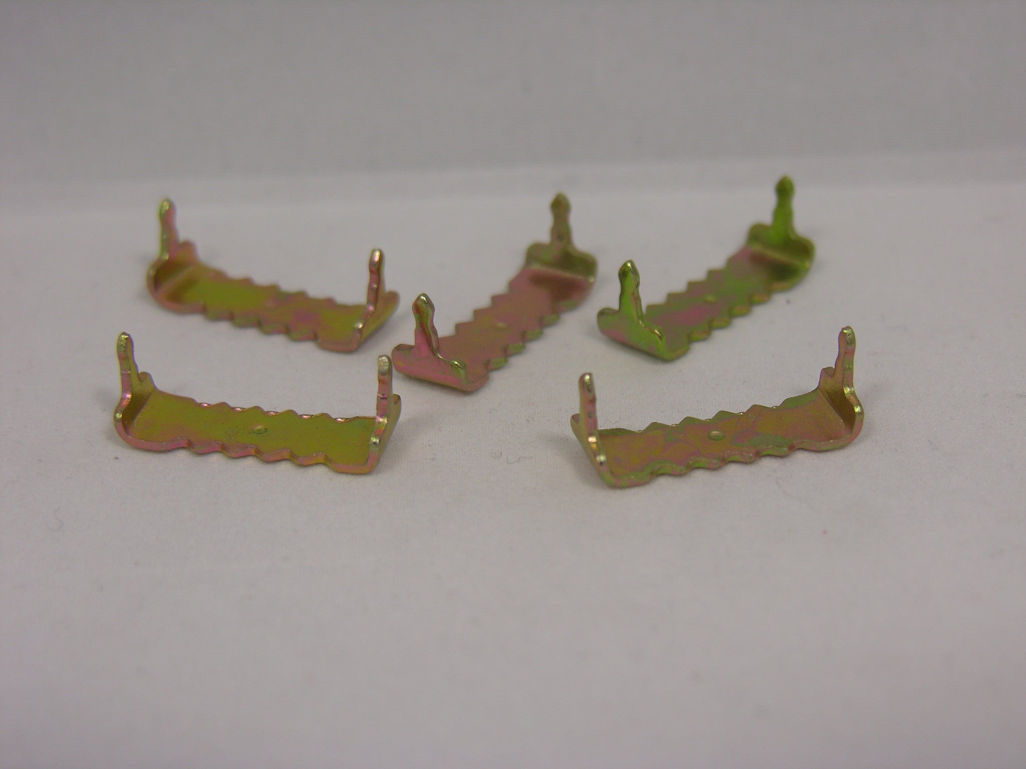 Small Brass Plated Nailess Sawtooth Picture Frame Hangers ADS ART